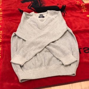 American Eagle light gray sweat shirt/sweater