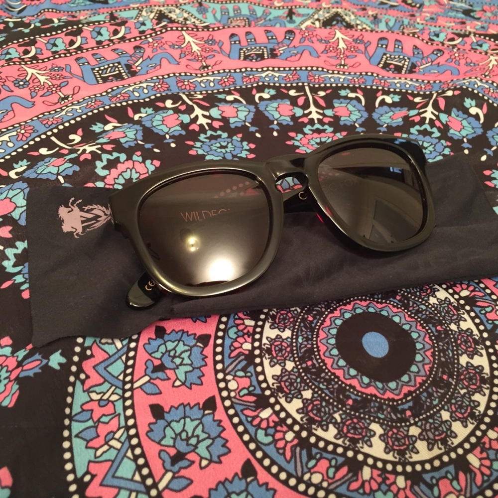 Wildfox Classic Fox Sunglasses - Never Worn