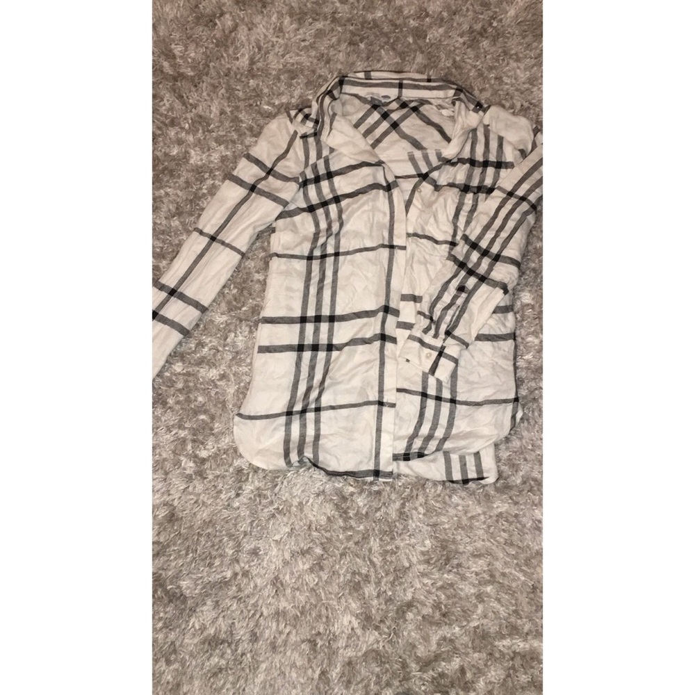 Old Navy White and black button up shirt