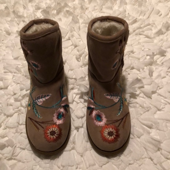🌴HP🌴Indigo Rd. Floral Boots 12/24/17 - Picture 2 of 8