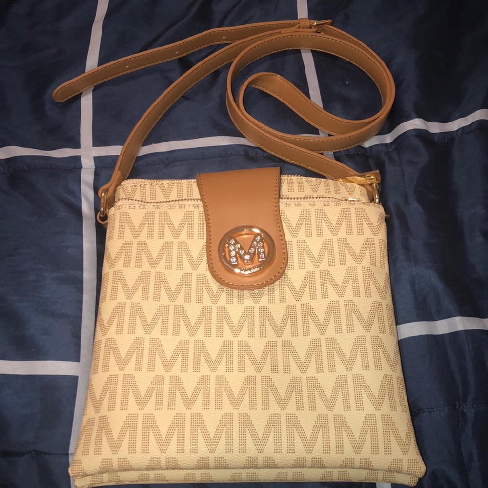 Crossbody bag