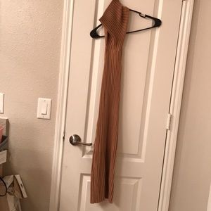 Coffee colored dress with out back and turtleneck