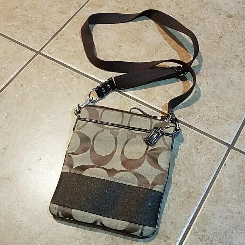 Cross body purse
