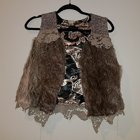 Fur Vest - Picture 1 of 2