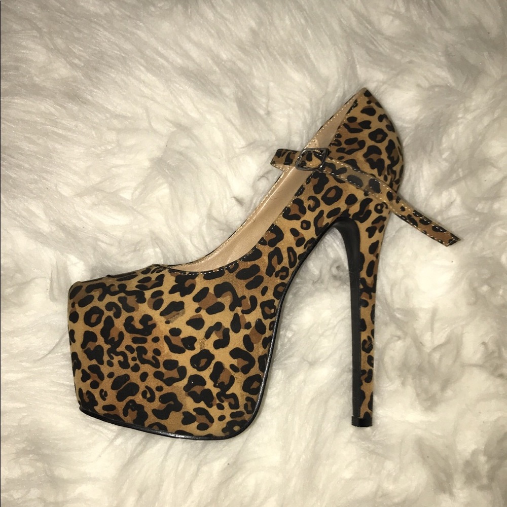 Pazzle Leopard Print Platform Heels