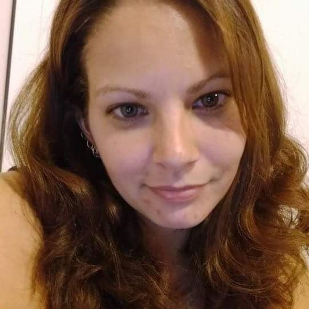 Meet your Posher, Alicia!!