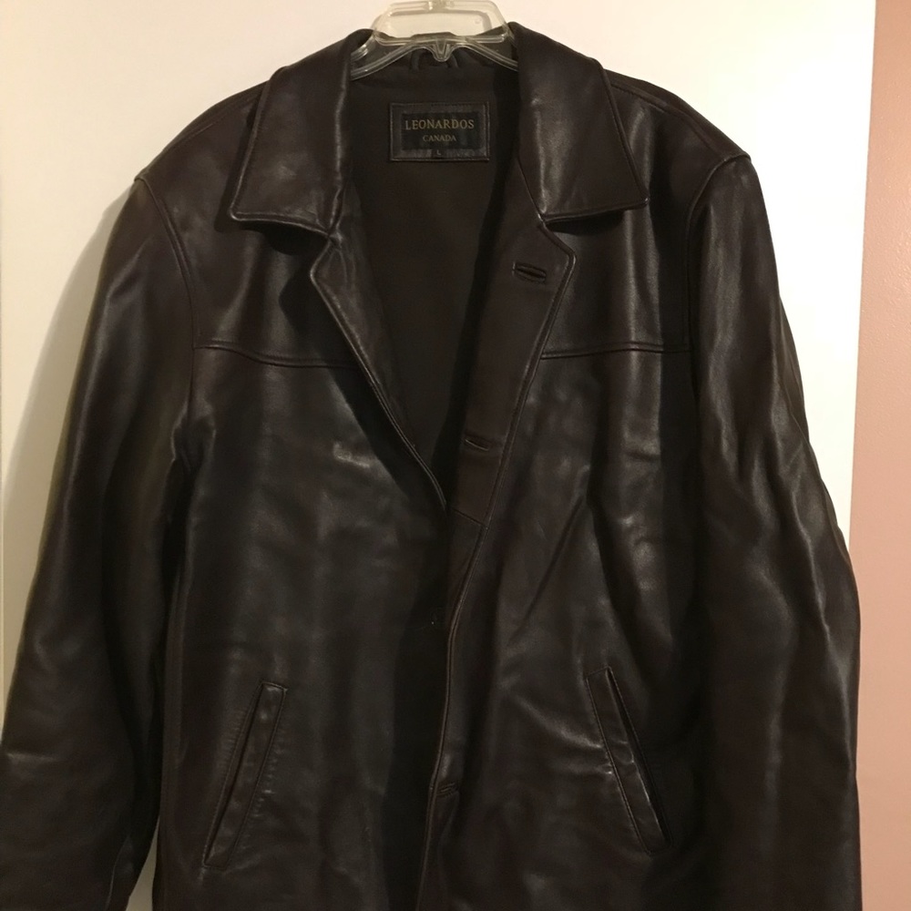 Men’s brown leather jacket