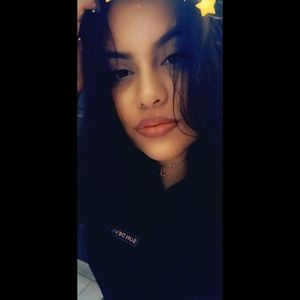 Meet your Posher, Leonarda