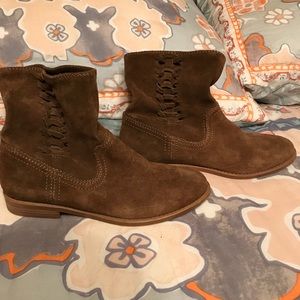 Steve Madden brown bootie 8