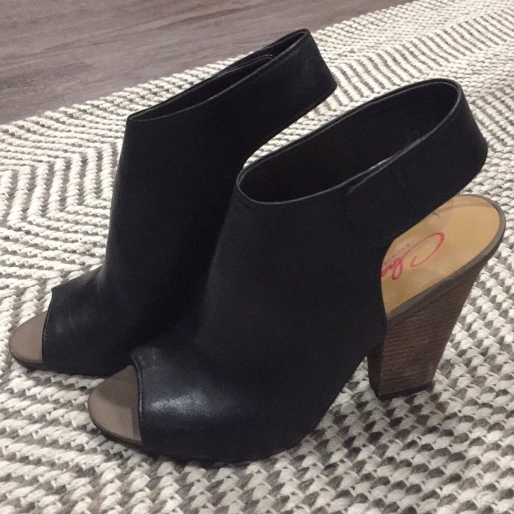 Black peep toe heels