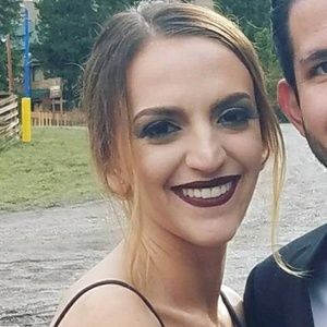 Meet your Posher, Cristina