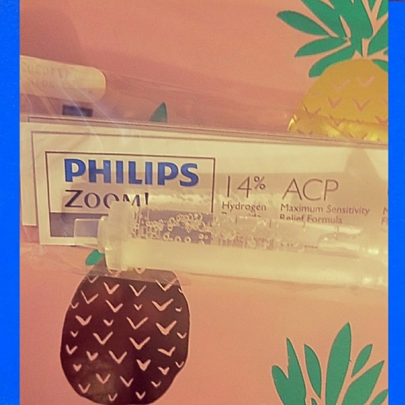 NEW ZOOM! Teeth Whitening Pen - Picture 2 of 5