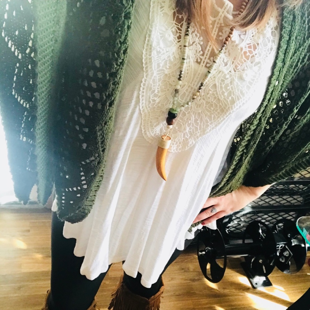 White boho embroidered tank top size M