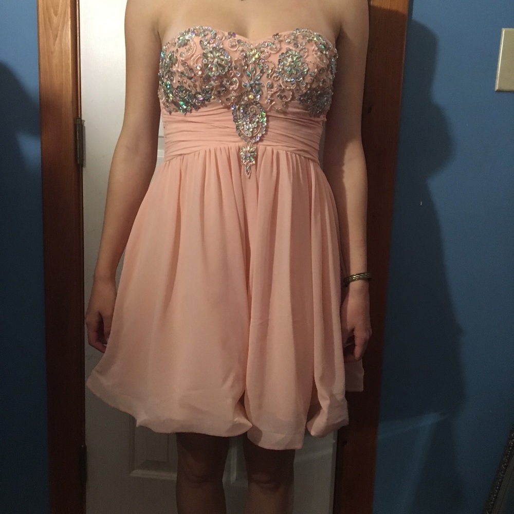 Dillard’s pink short dress, great for prom/formals