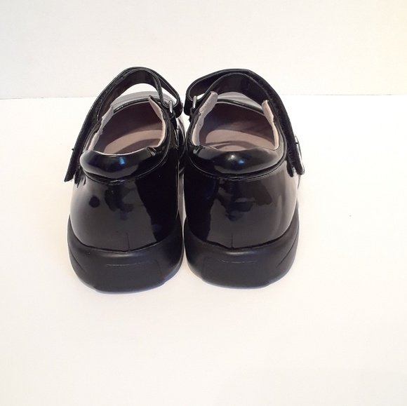 ❌❌SOLD❌❌Black Patent Mary Jane's Size 2.5 - Picture 6 of 6
