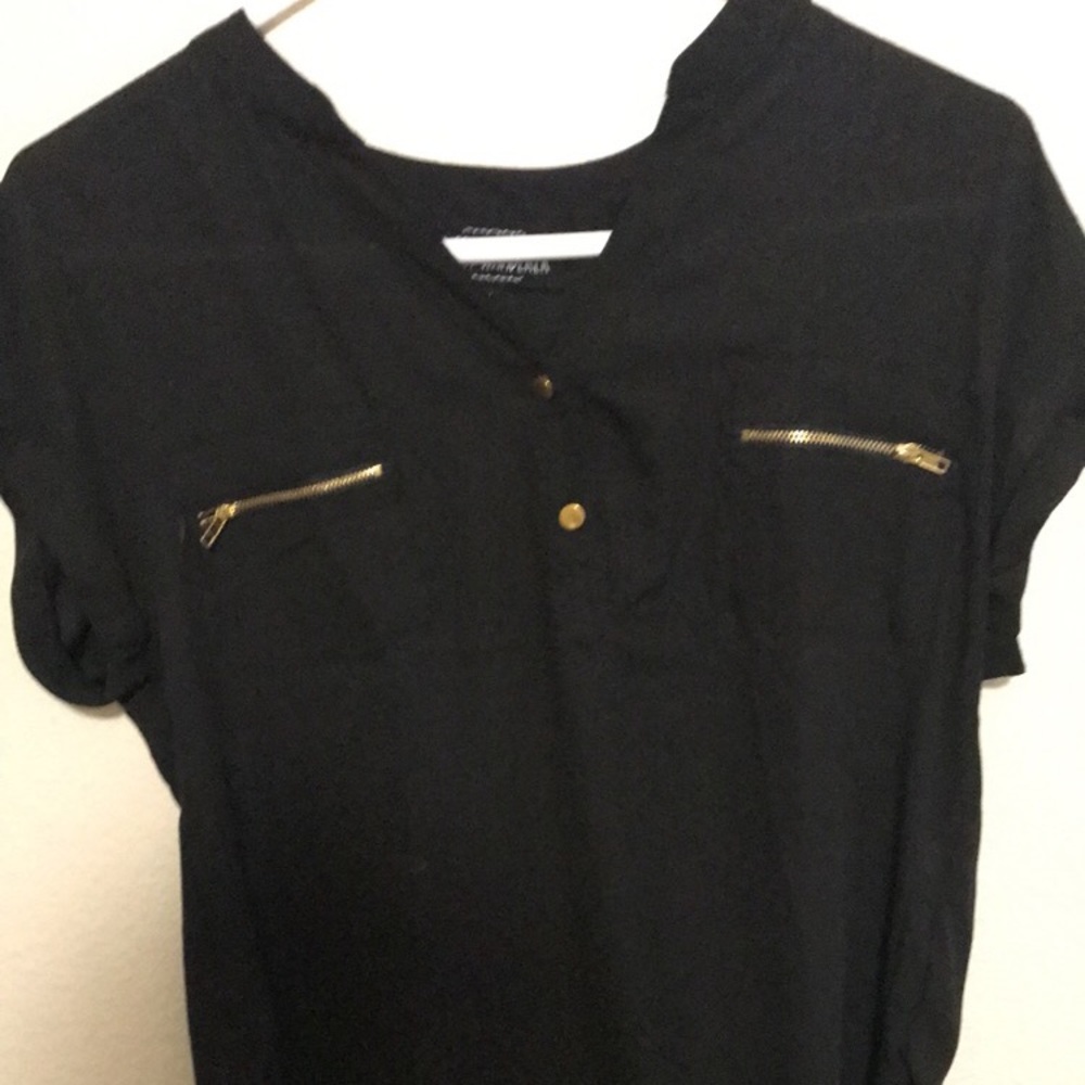 Cute black top