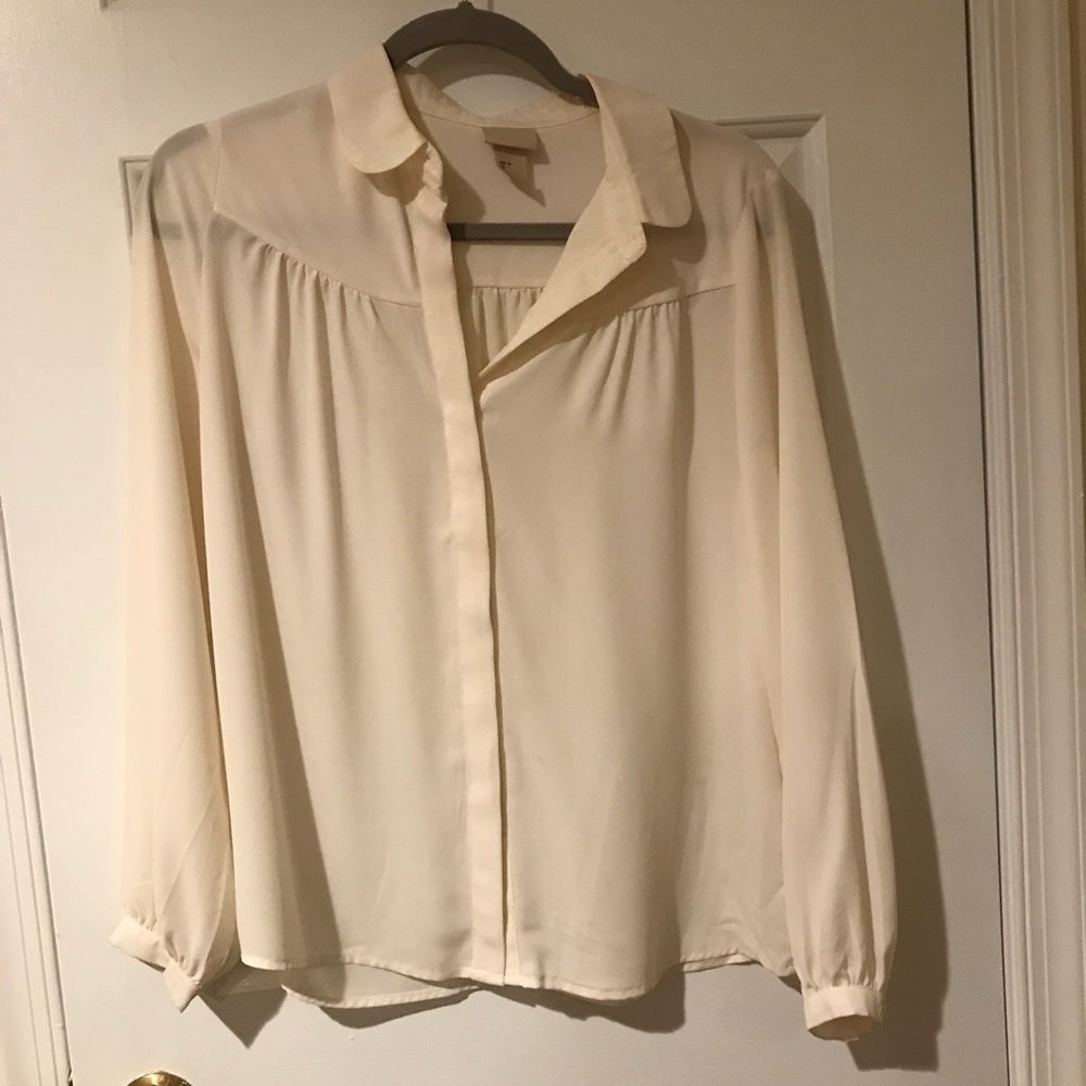NWOT H&M button down blouse peter pan collar
