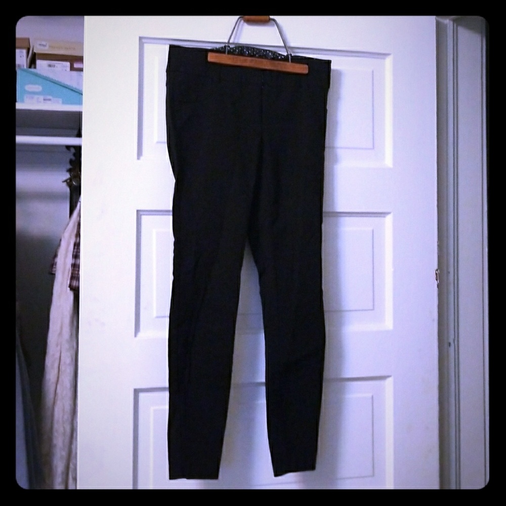 Skinny black dress pants. Size 0S