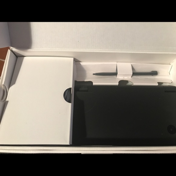 Nintendo DSi - Picture 4 of 5