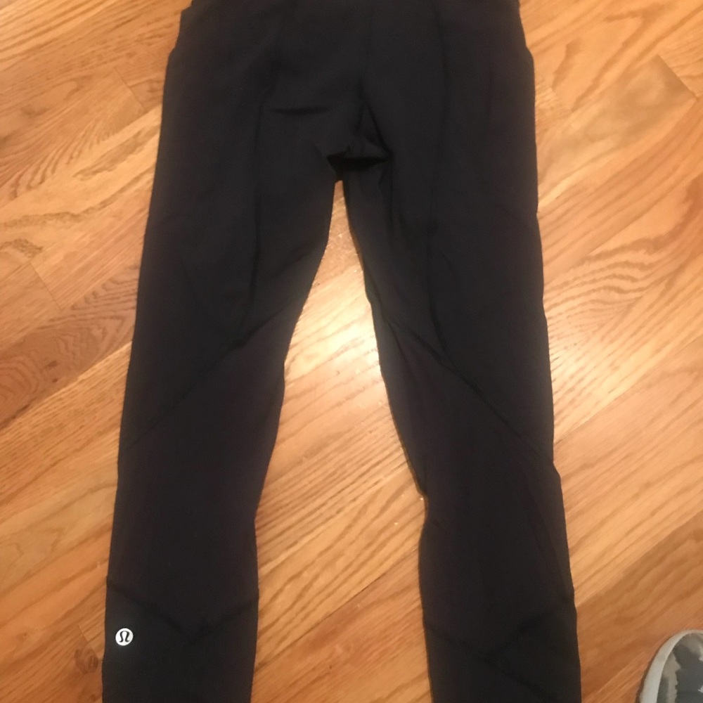 Lululemon crops