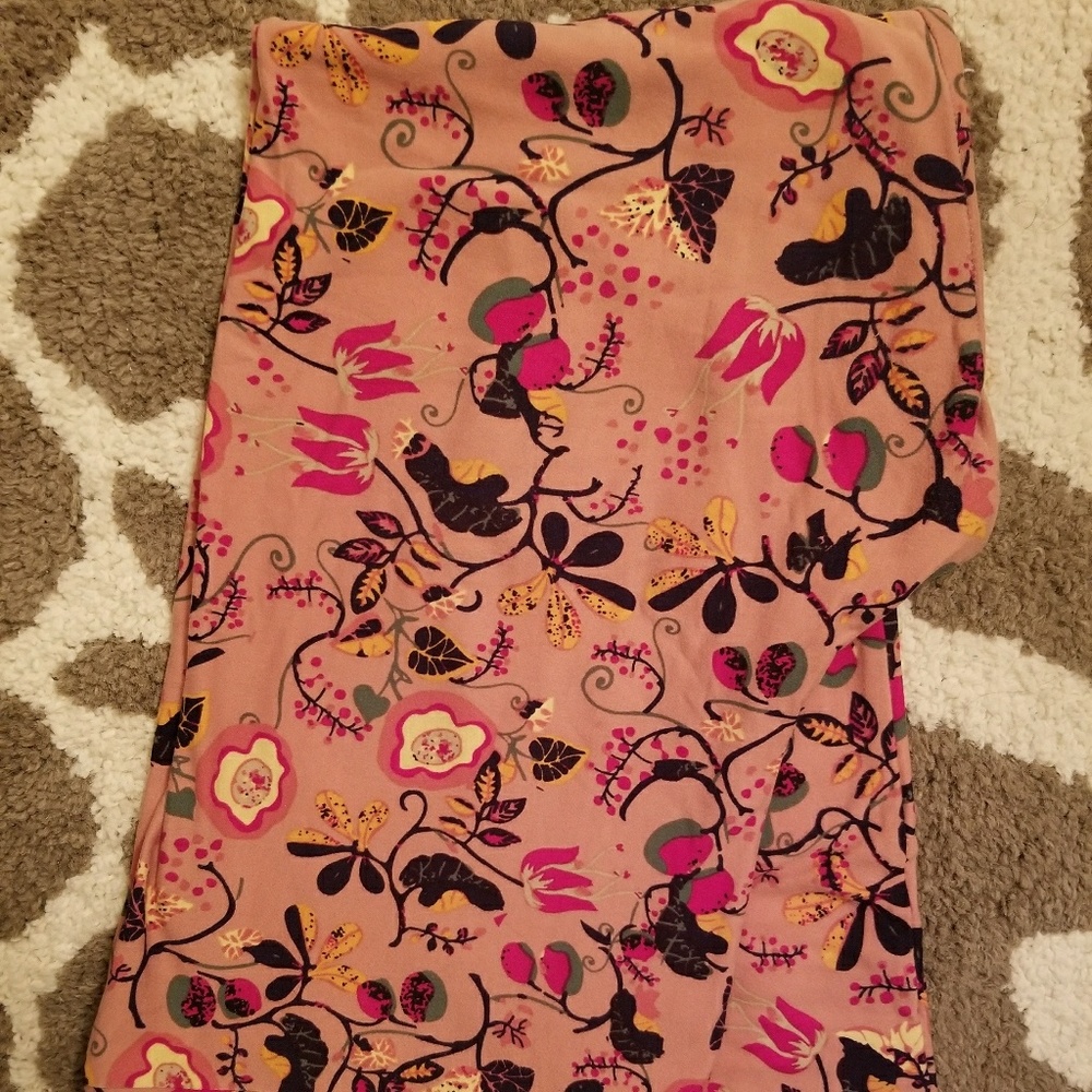 Lularoe Leggings Pink with Flowers
