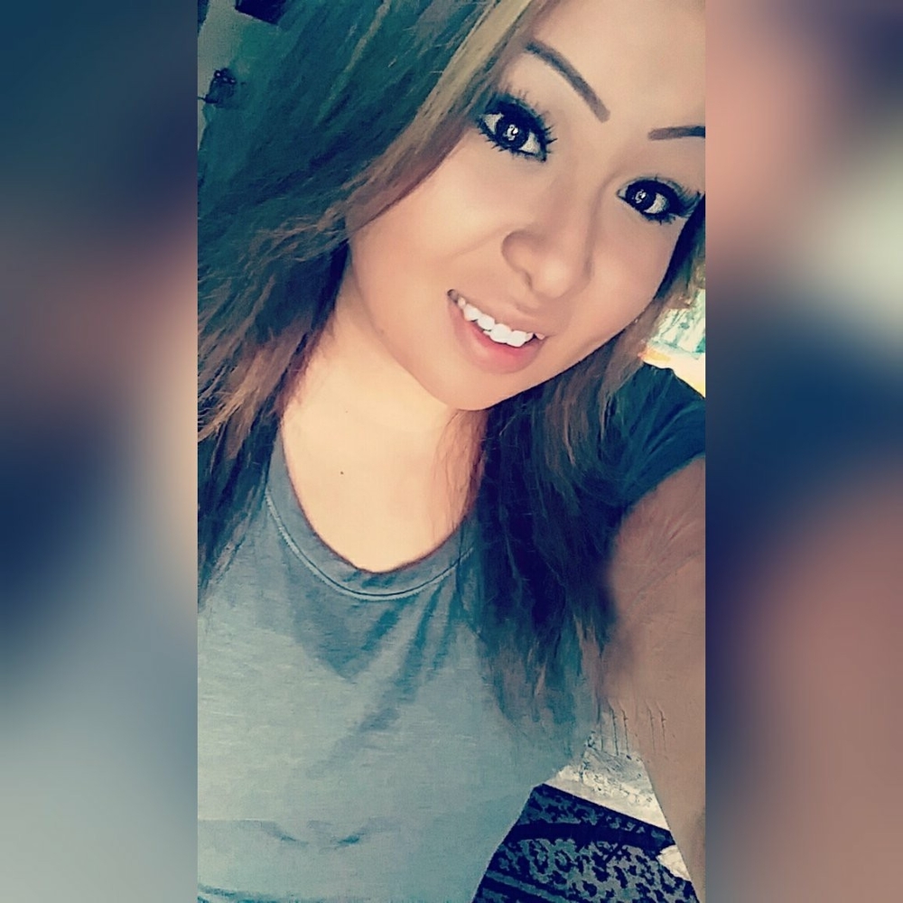 Meet your Posher, Alyzza