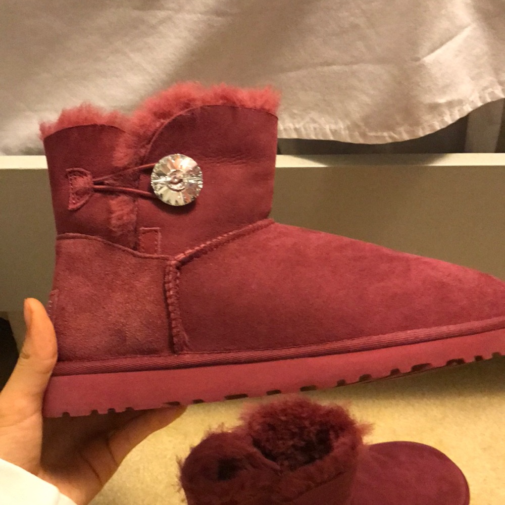 BAILEY BUTTON BLING UGGS