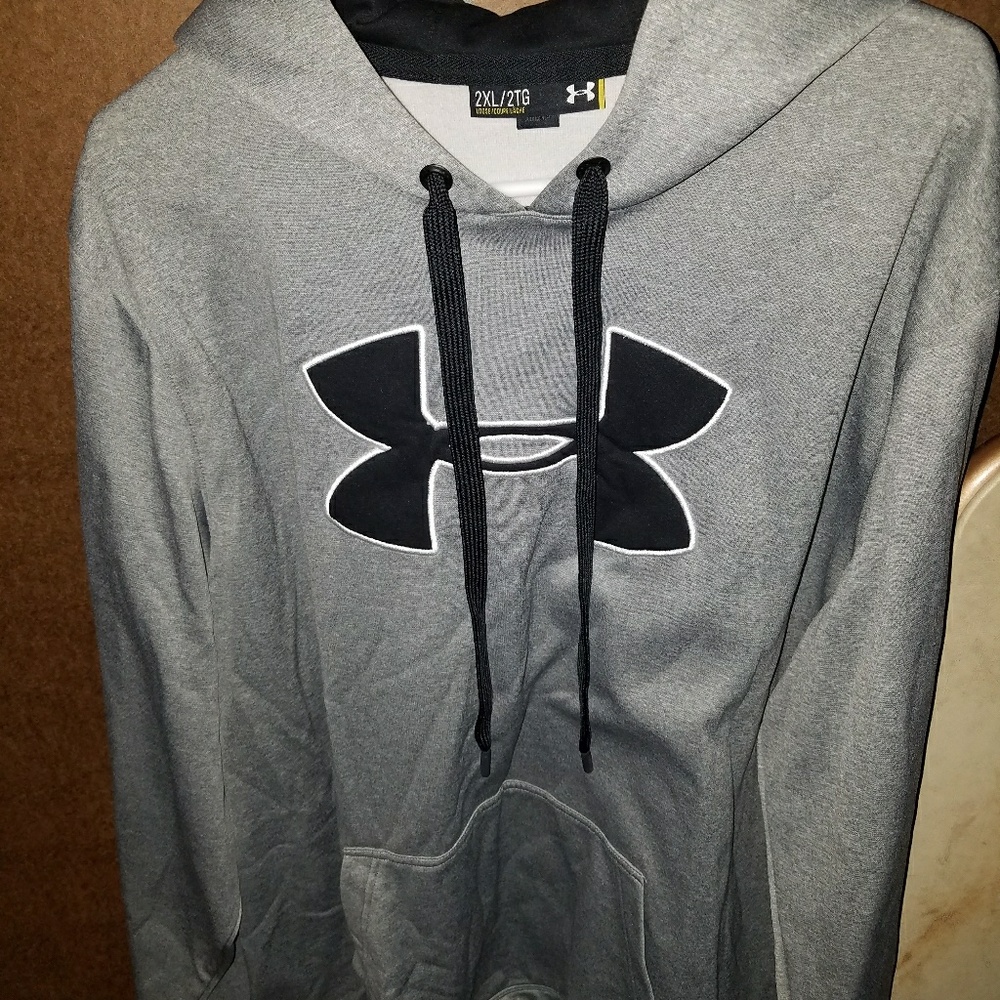 Hooded sweatshirt