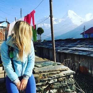 Meet your Posher, Petra