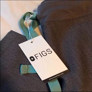 Figgs scrub pants brand new!