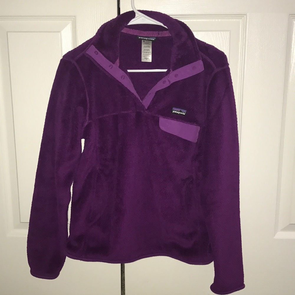 Magenta Patagonia fleece retool pullover!
