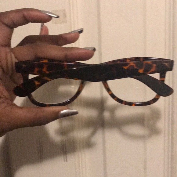 Sunglasses 🕶 Bundle! - Picture 4 of 4