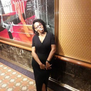 Meet your Posher, Monique