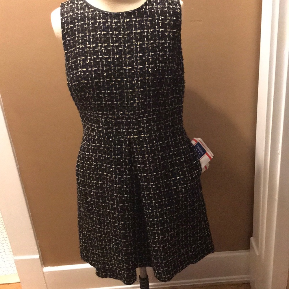 Gorgeous holiday dress with hidden pockets