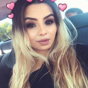 Meet your Posher, Alexis