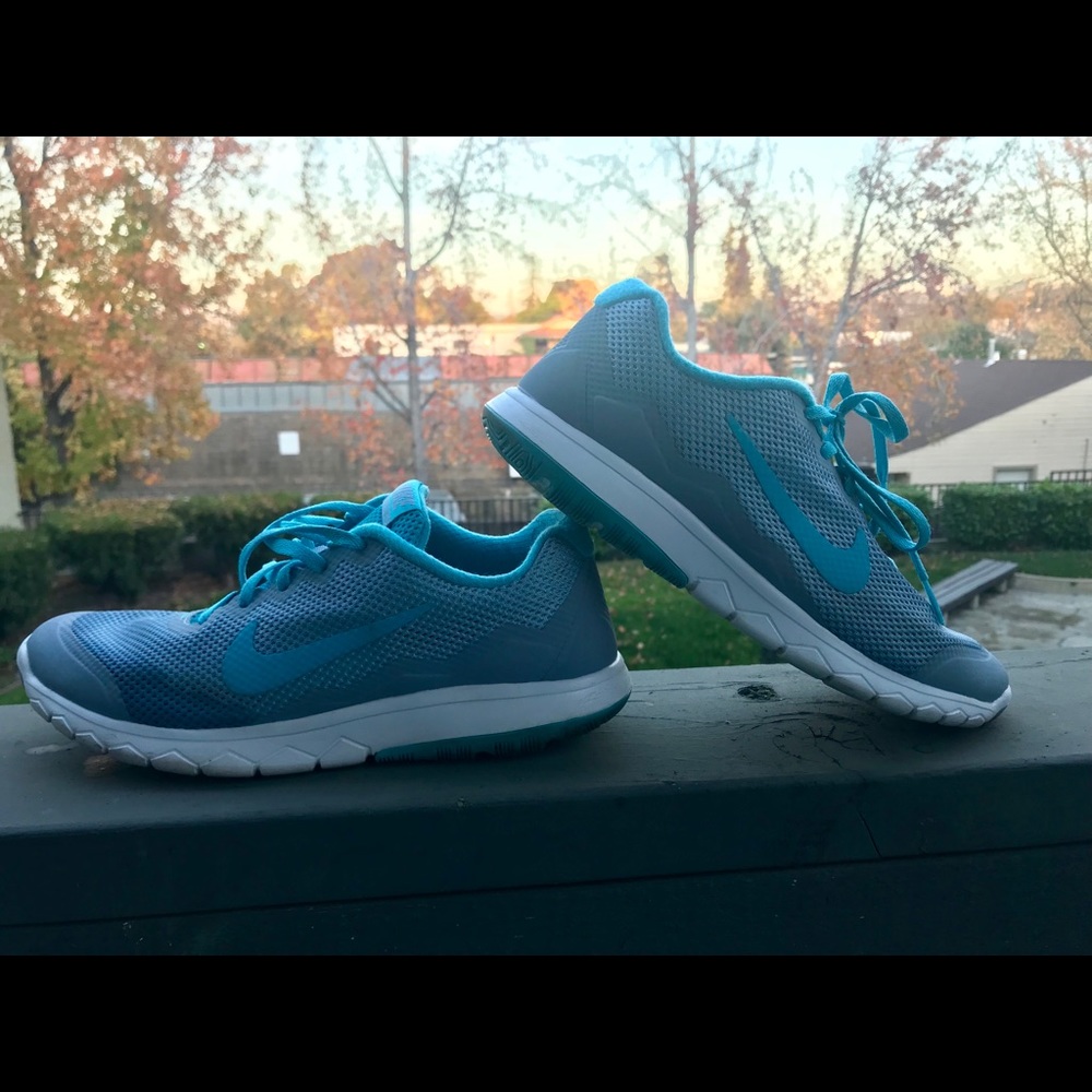 Size 8 Nike shoes gray and baby blue.