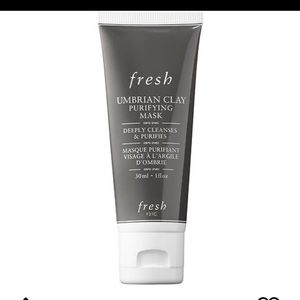 Fresh Umbrian clay mask