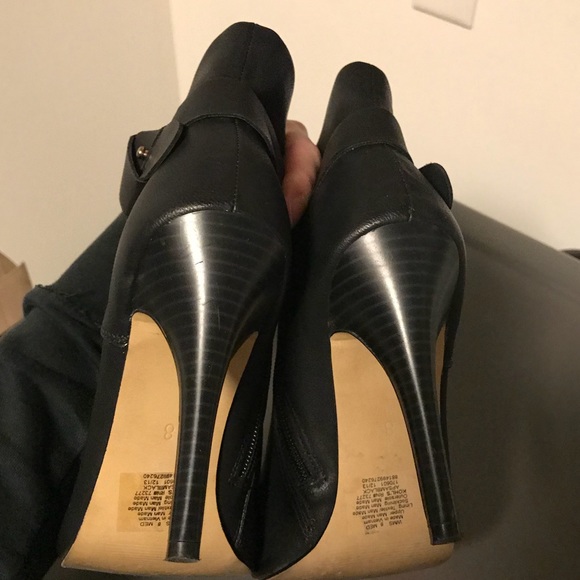 SALE Black pebbled leather high heel booties boots - Picture 8 of 8