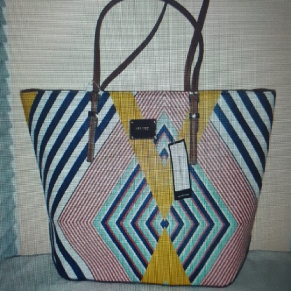 NINE WEST TOTE