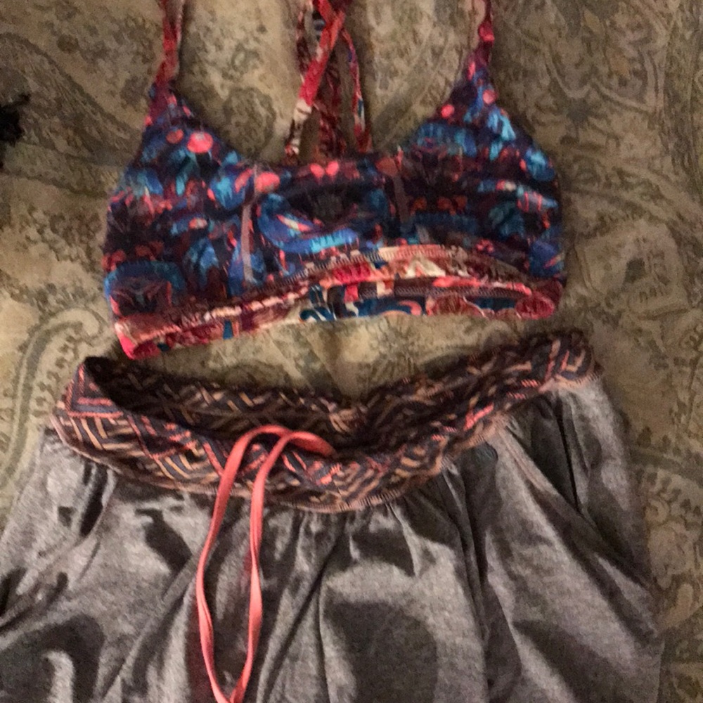 Maaji jogger crop pant & sports bra