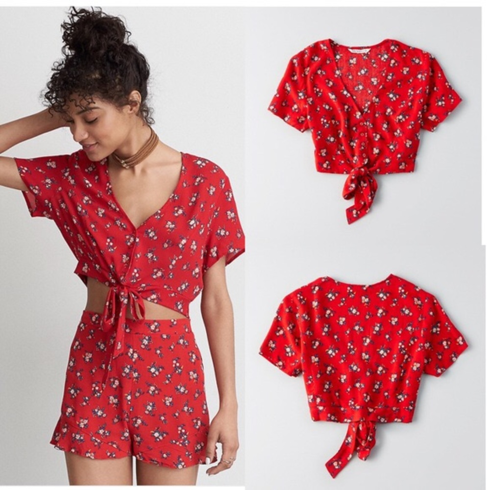American Eagle Summery Floral Top