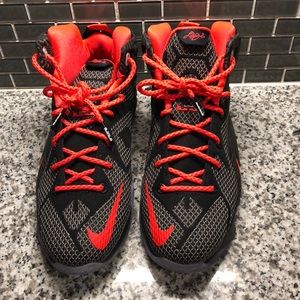 Nike Lebron XII