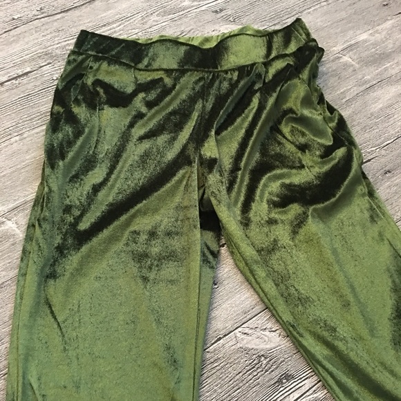 Sexy Olive Faux Velvet Two Piece Casual Set - Picture 6 of 6