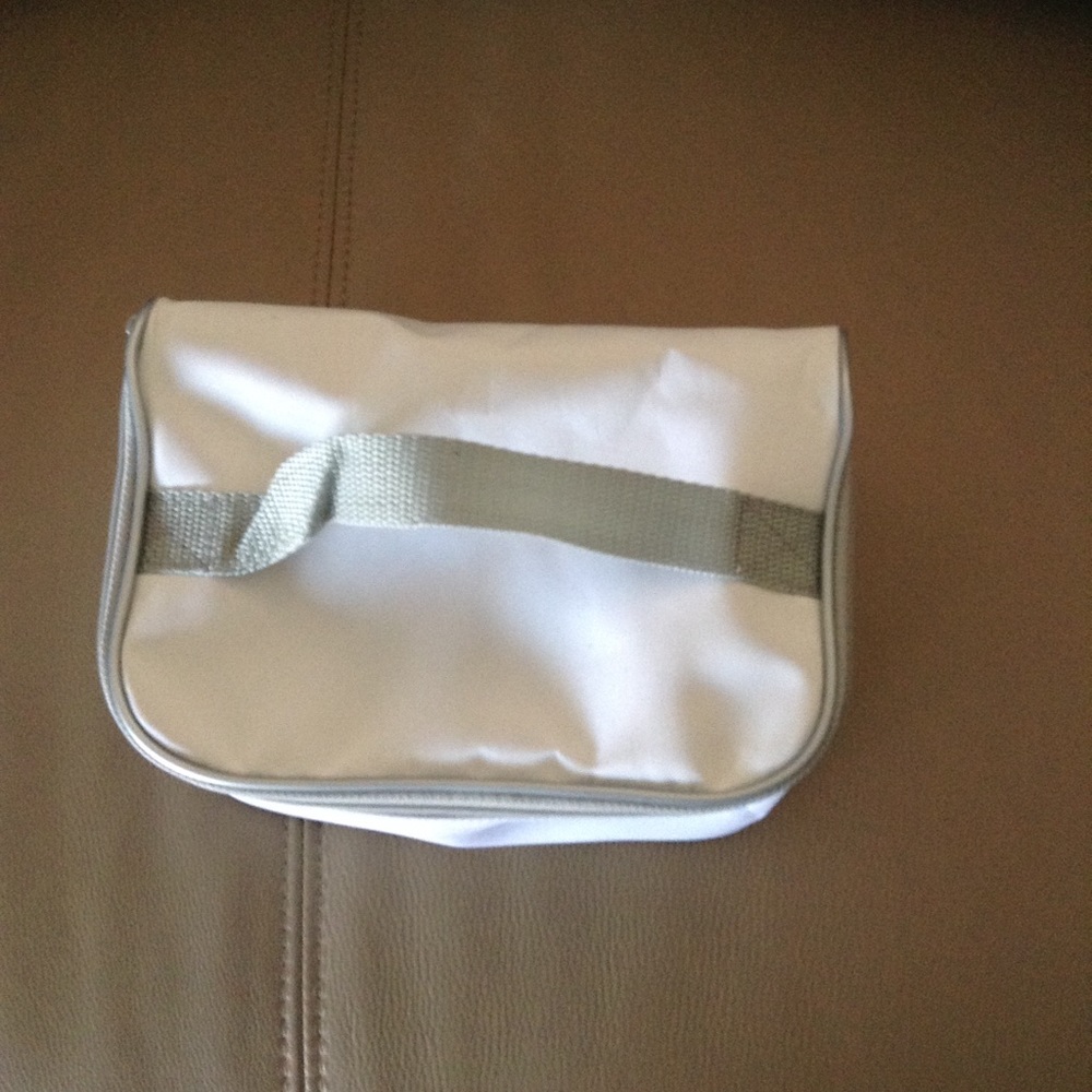 Makeup traveling bag