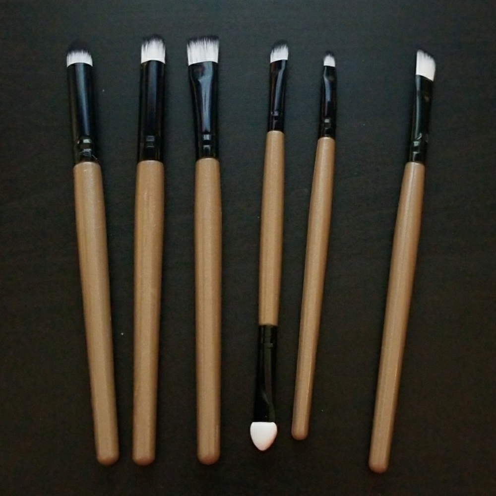 NEW 6pc Makeup brush set