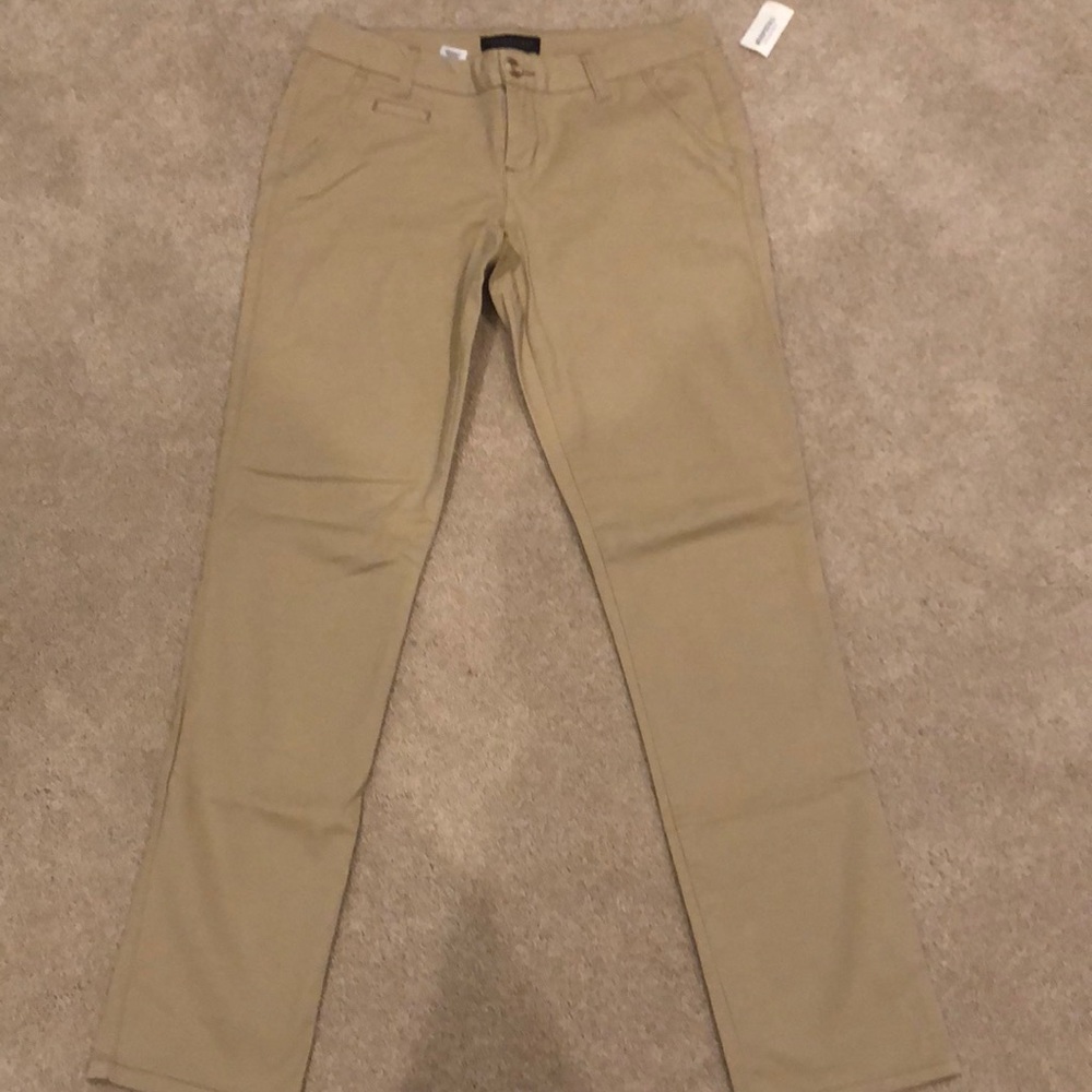 khaki pants skinny