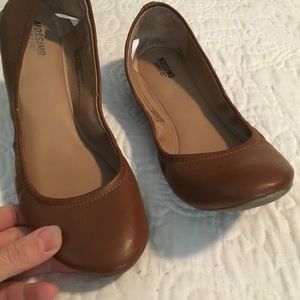 Mossimo camel ballet flats size 9.5