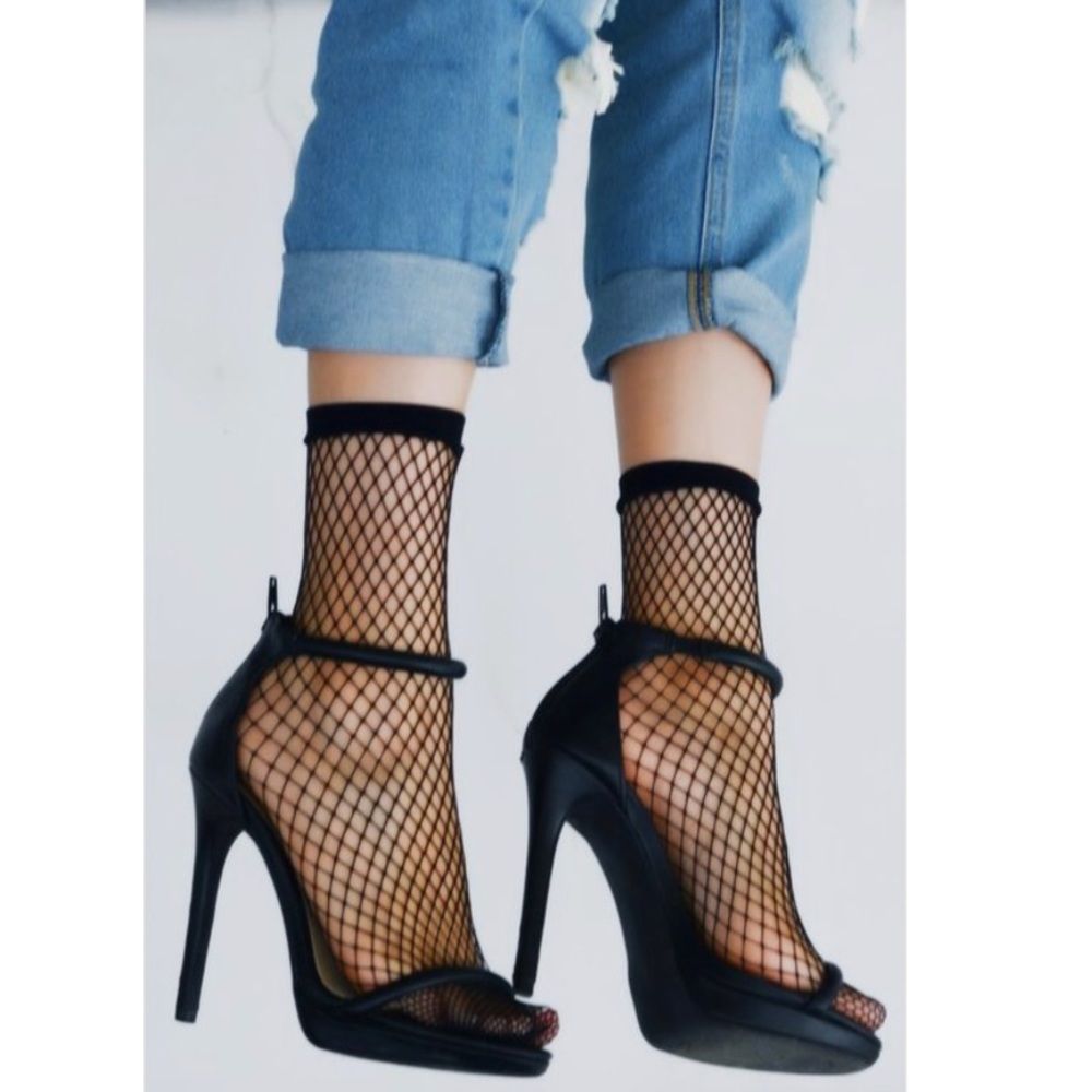 Fishnet Socks - Picture 3 of 3