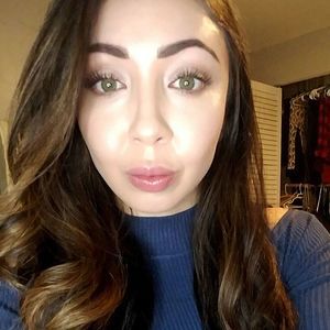 Meet your Posher, Lana