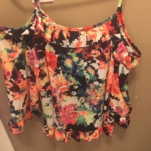 Floral boutique top